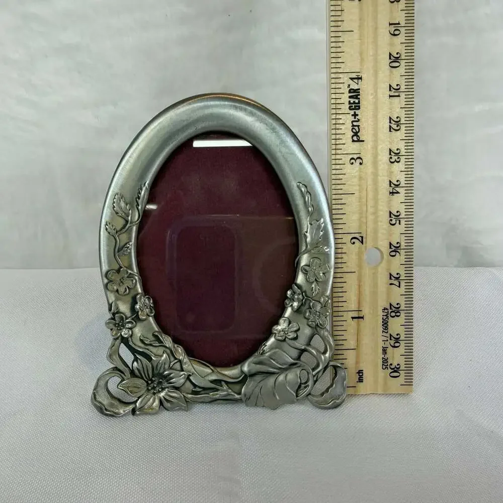 Vintage 1989 Seagull Canada Fine Pewter Picture Photo Frame Floral  Oval Small